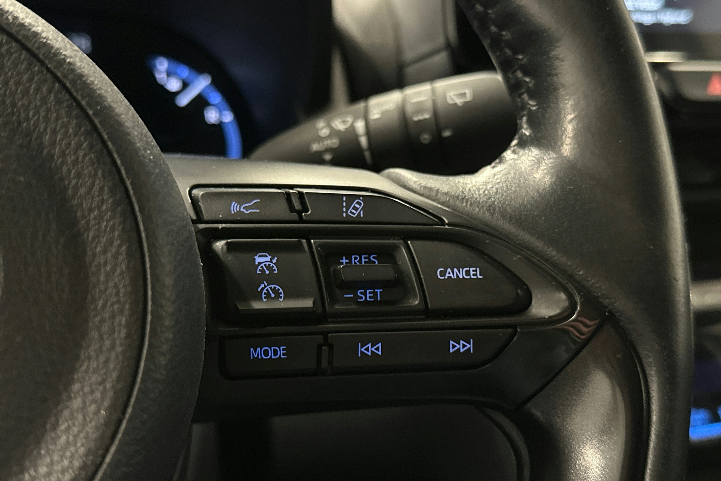valkoinen Toyota Yaris Cross 2023 kuva 20.