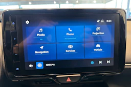 Oranssi Toyota Yaris Cross 2023 kuva 12.