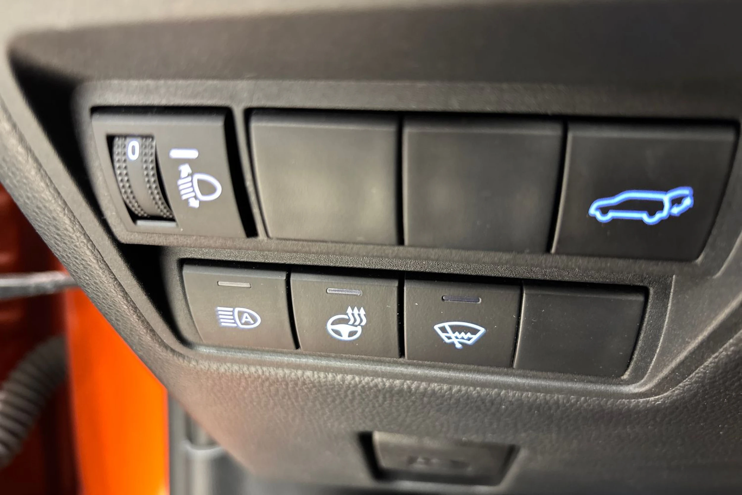 Oranssi Toyota Yaris Cross 2023 kuva 20.