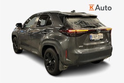 harmaa metalliväri Toyota Yaris Cross 2024 kuva 2.