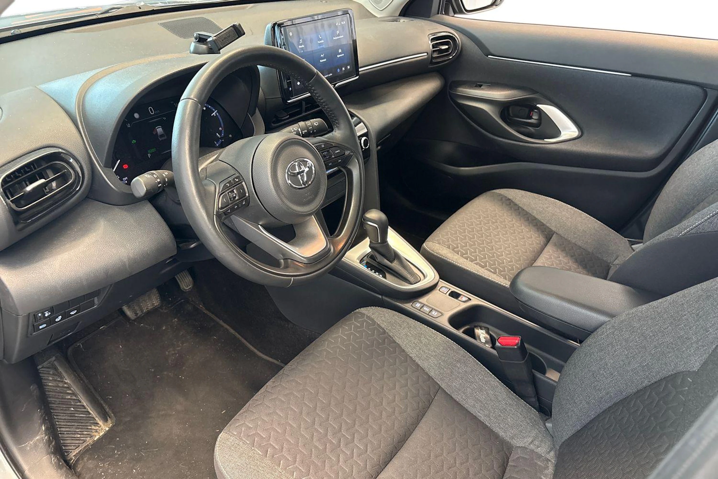 hopea Toyota Yaris Cross 2024 kuva 3.