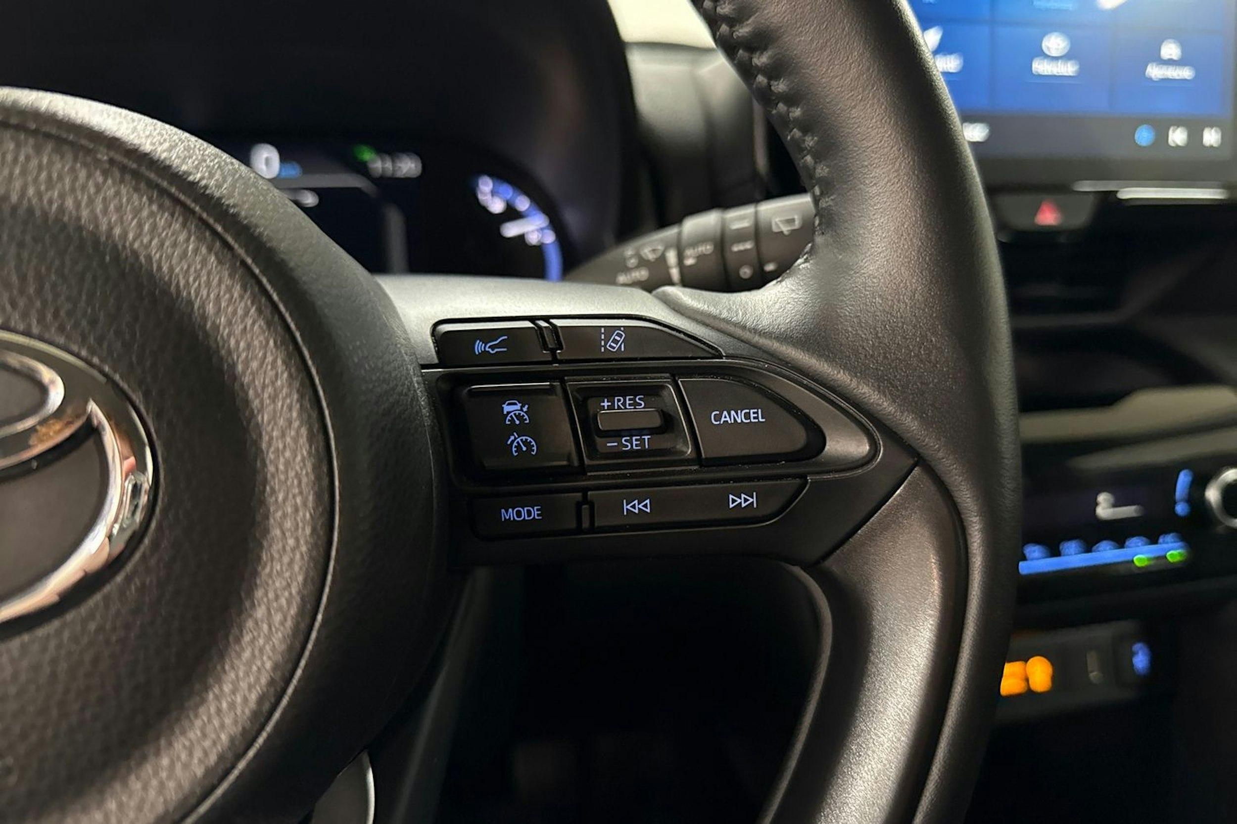 ruskea (beige) Toyota Yaris Cross 2024 kuva 17.