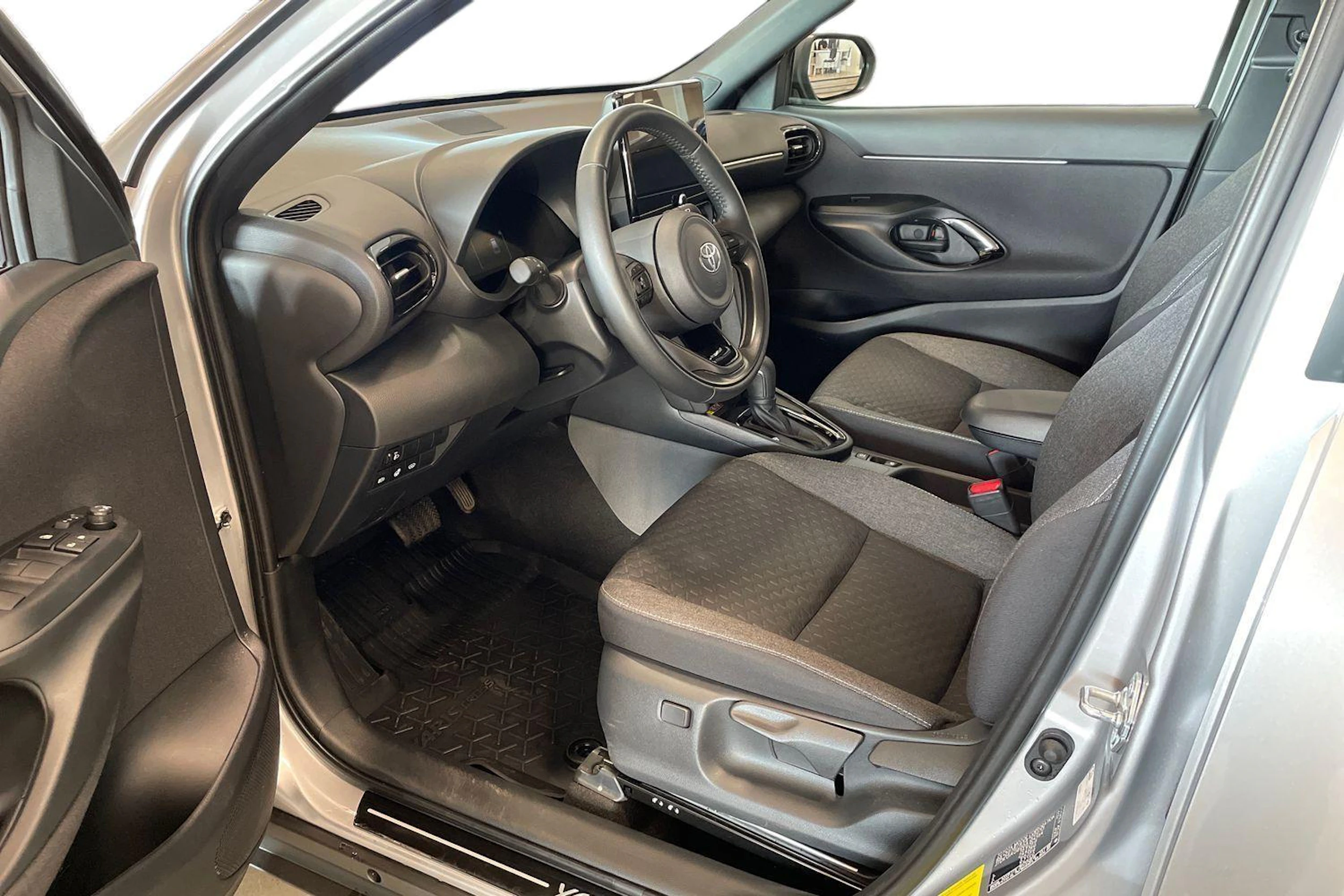 hopea Toyota Yaris Cross 2025 kuva 7.