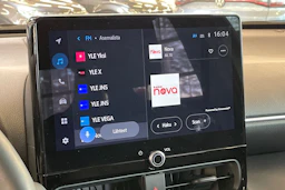 Valkoinen Toyota Yaris Cross 2025 kuva 8.