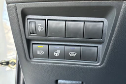Valkoinen Toyota Yaris Cross 2025 kuva 18.