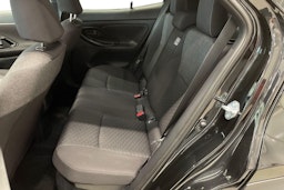 musta Toyota Yaris Cross 2025 kuva 8.