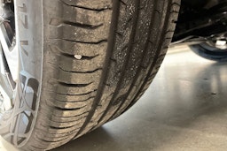 musta Toyota Yaris Cross 2025 kuva 10.