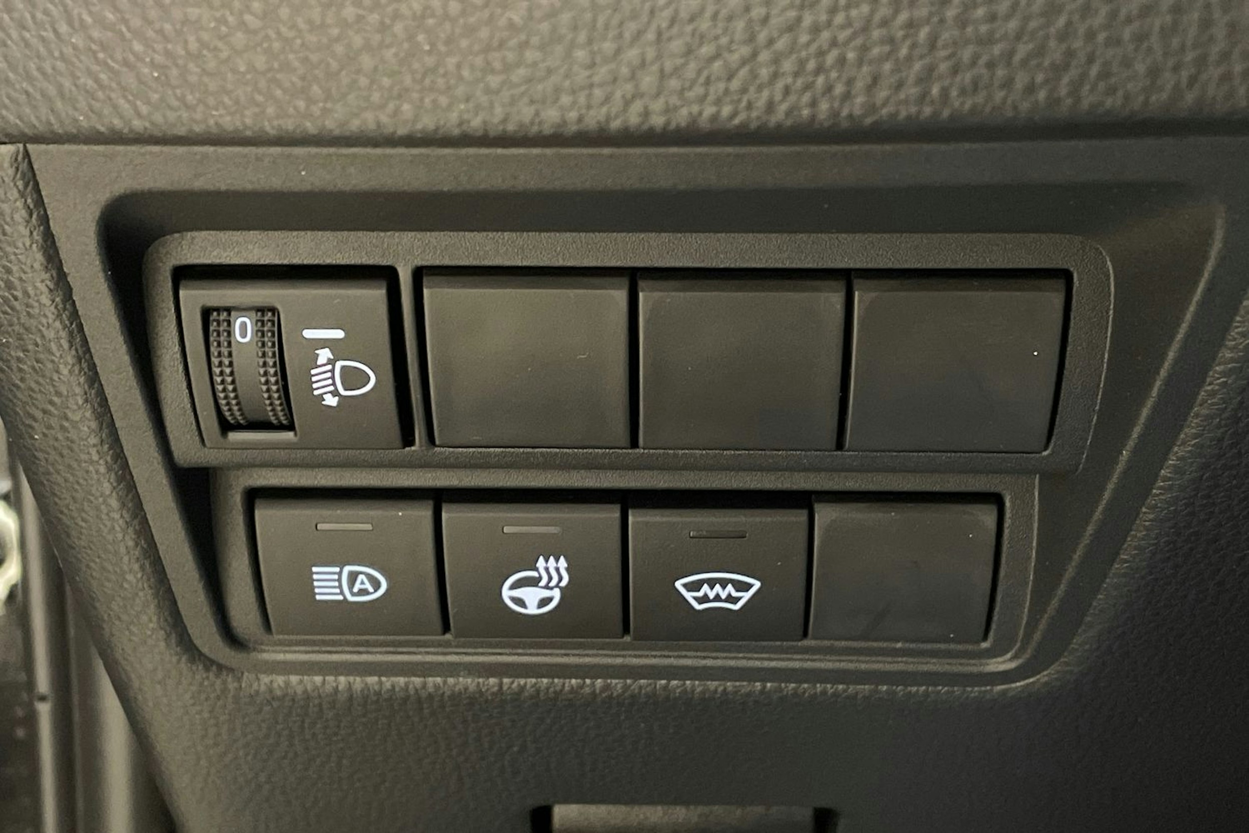 musta Toyota Yaris Cross 2025 kuva 17.