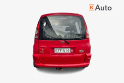 punainen Toyota Yaris Verso 2000 kuva 3.