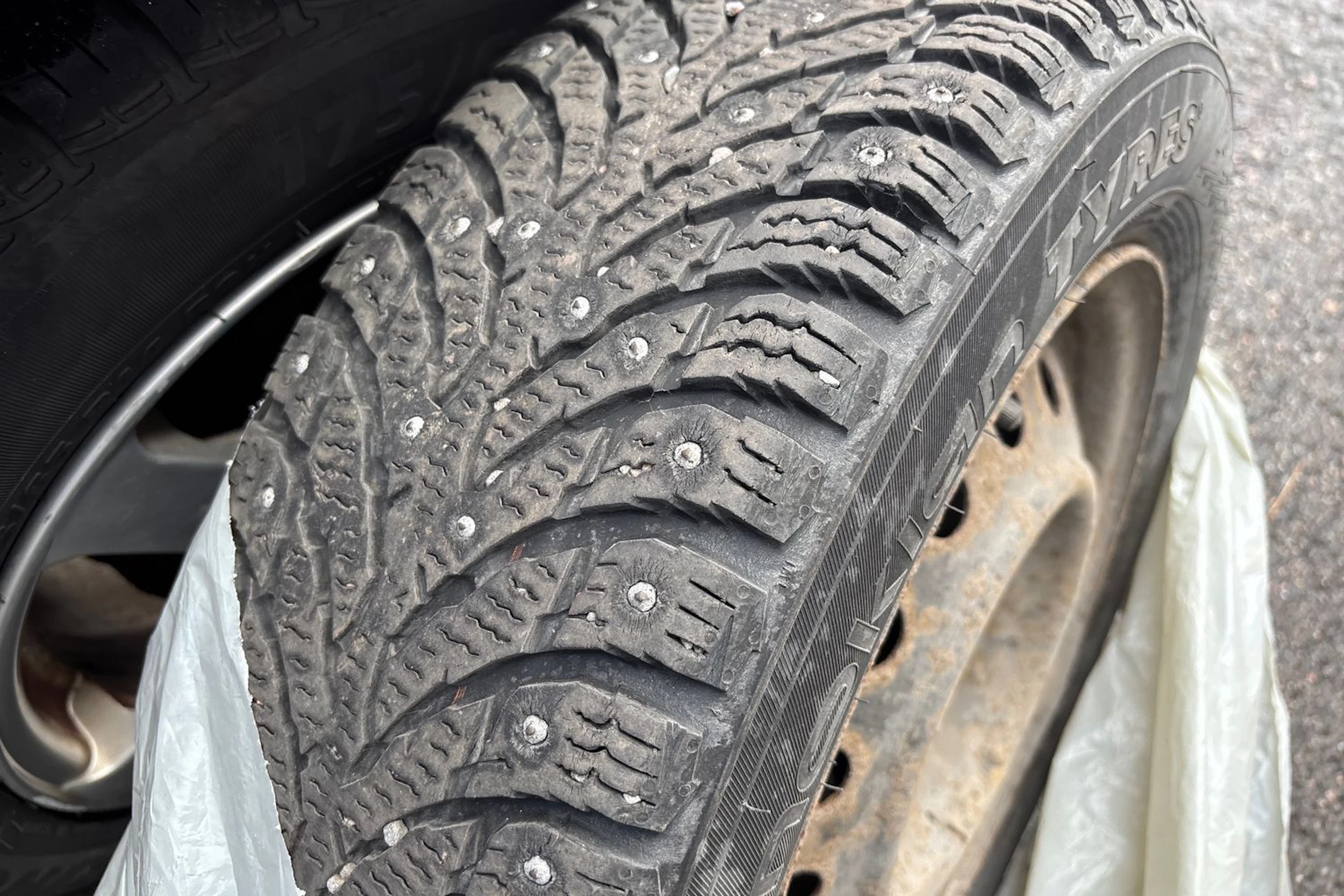 punainen Toyota Yaris Verso 2000 kuva 12.