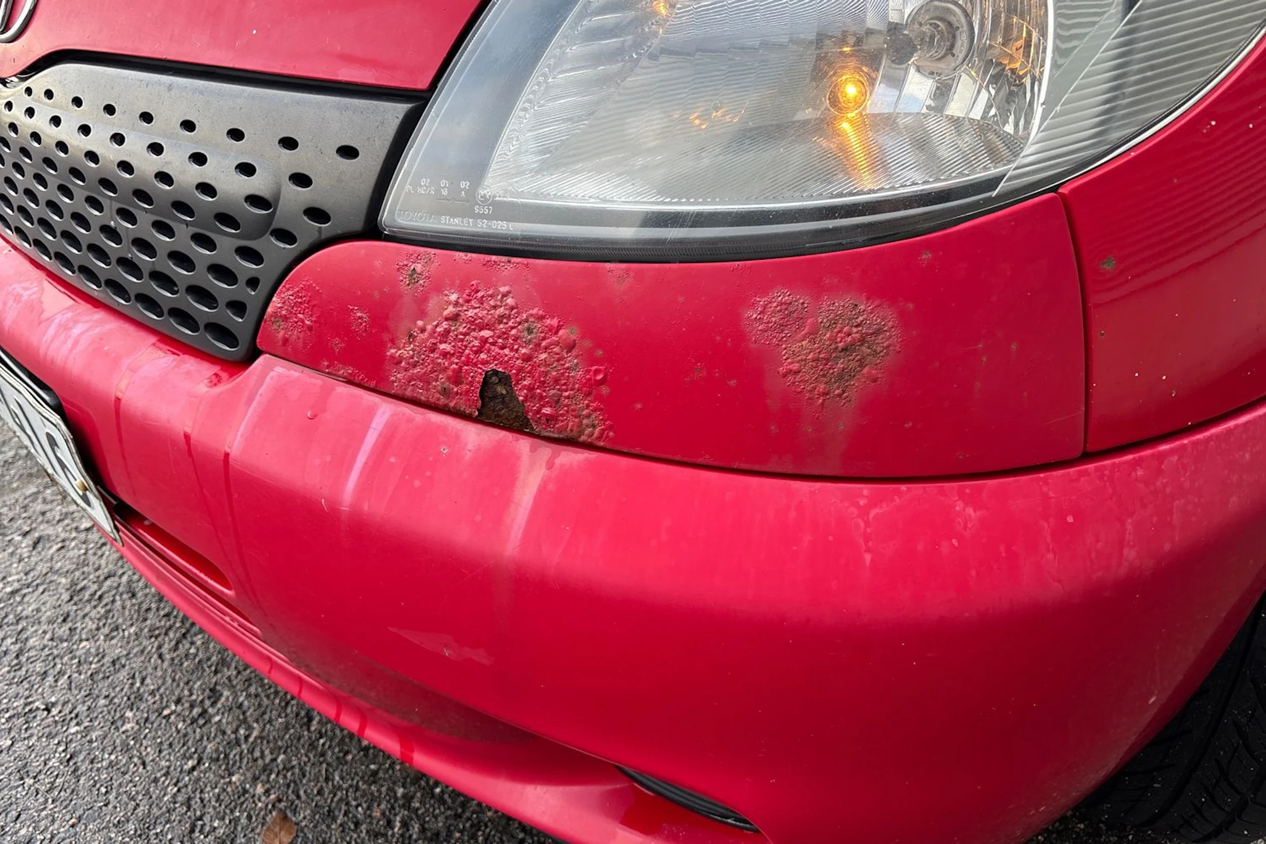 punainen Toyota Yaris Verso 2000 kuva 19.