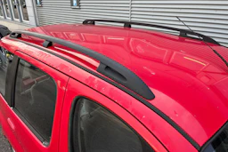 punainen Toyota Yaris Verso 2000 kuva 21.
