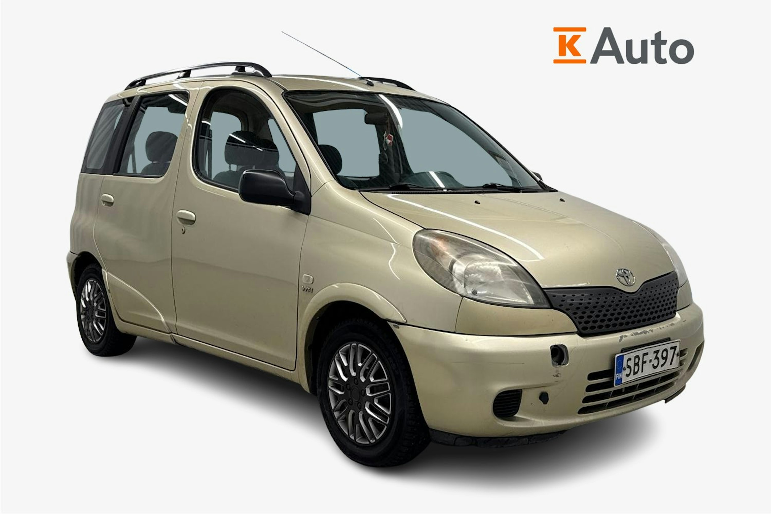 keltainen Toyota Yaris Verso 2002 kuva 1.