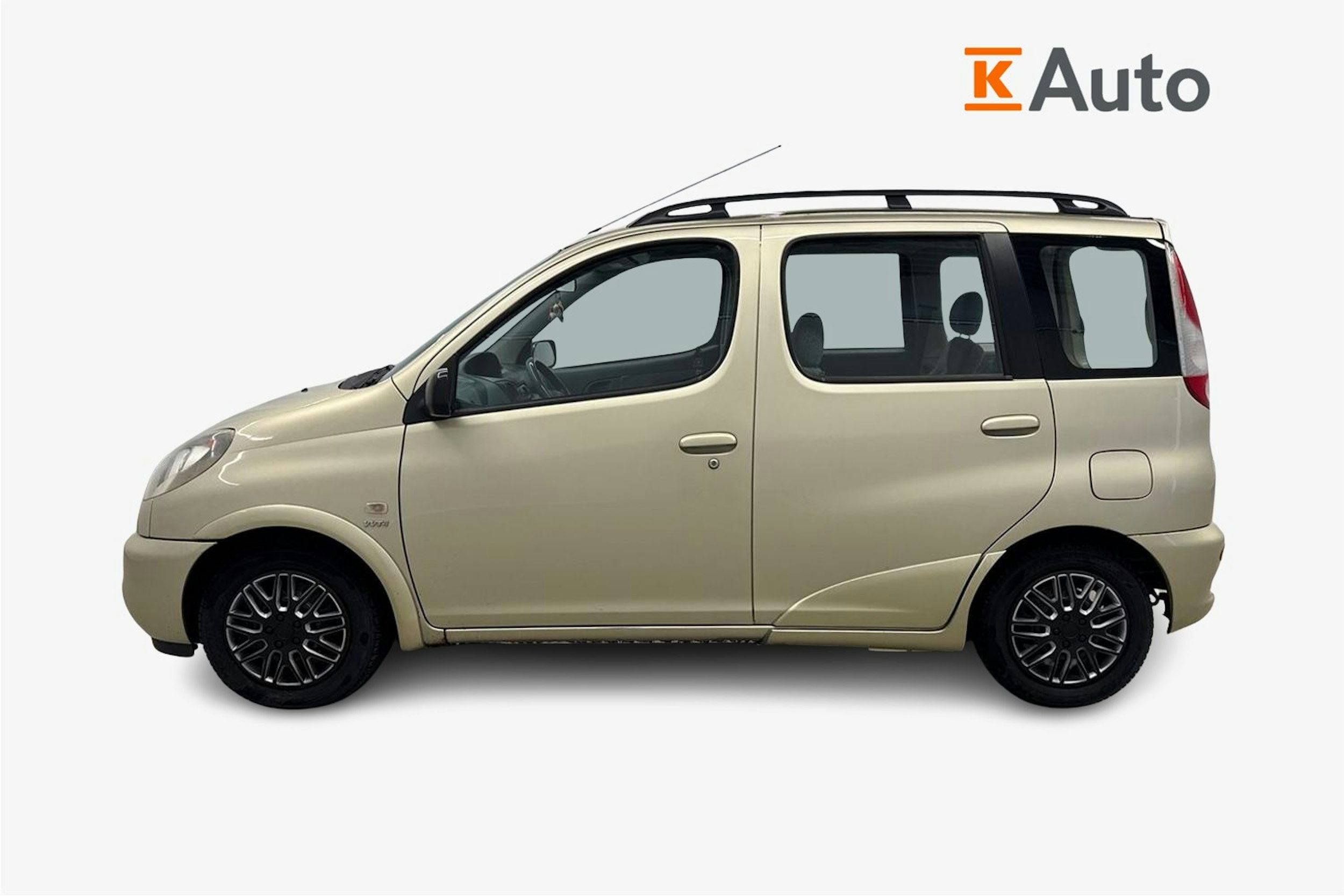 keltainen Toyota Yaris Verso 2002 kuva 5.