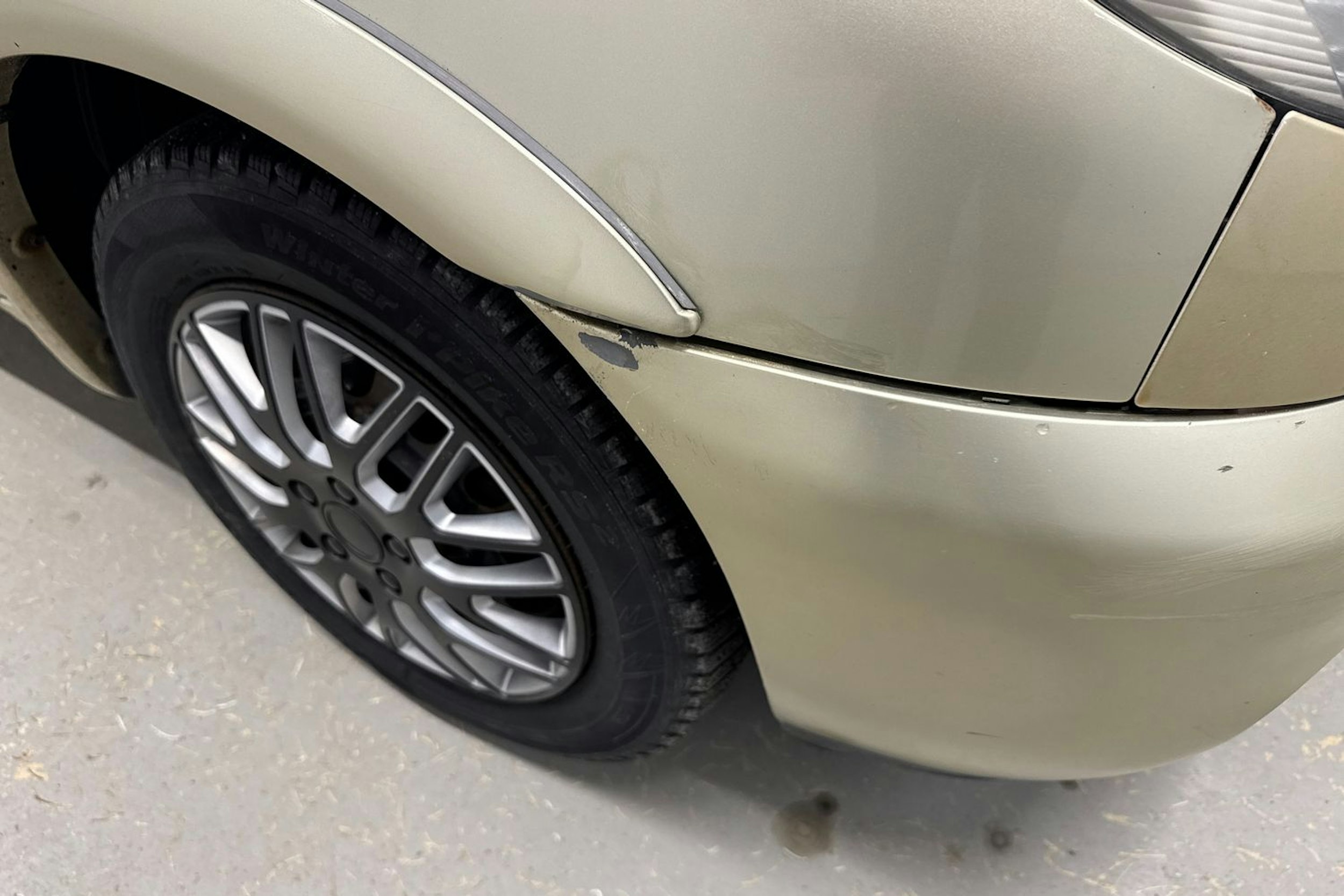 keltainen Toyota Yaris Verso 2002 kuva 14.