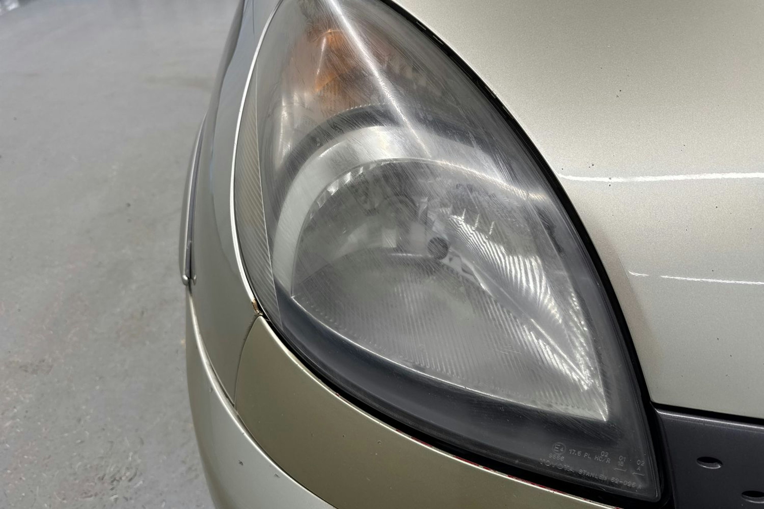 keltainen Toyota Yaris Verso 2002 kuva 16.