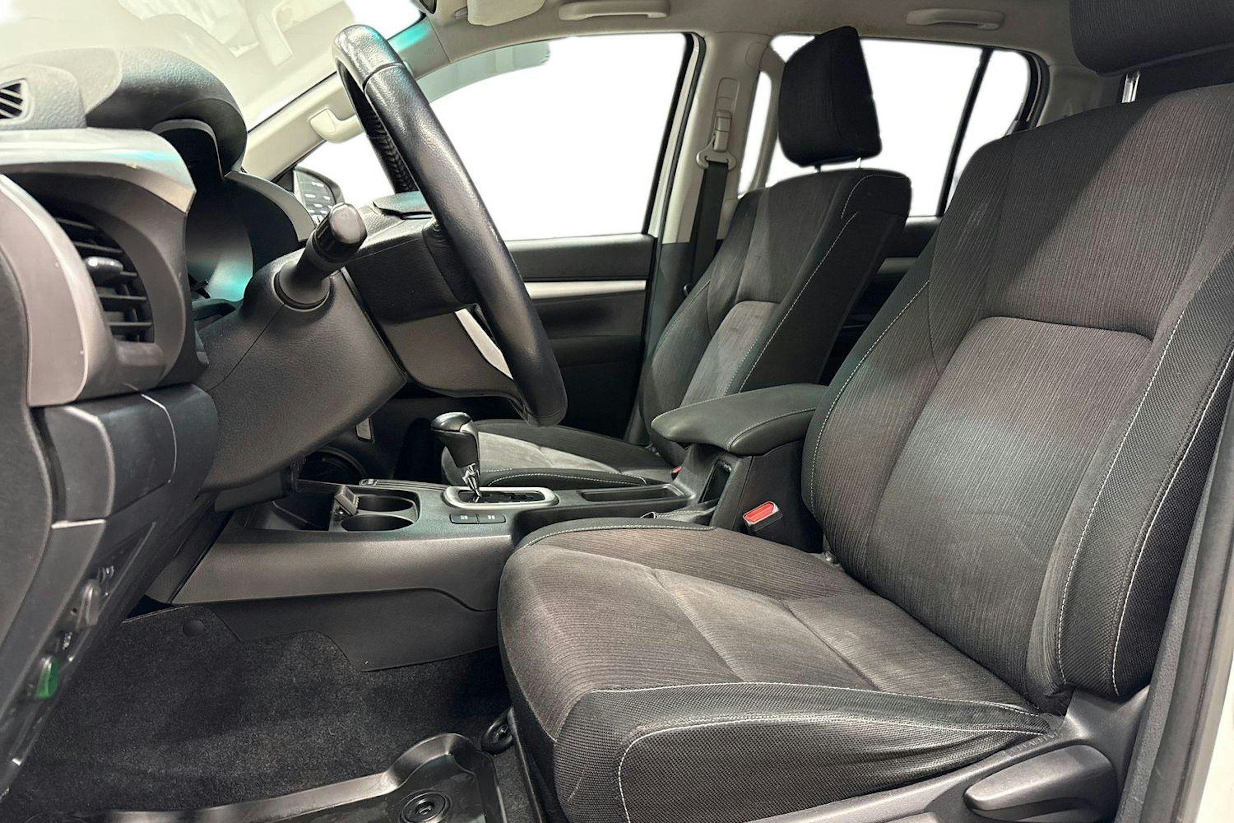 valkoinen Truckmasters OX 4X4 2018 kuva 8.