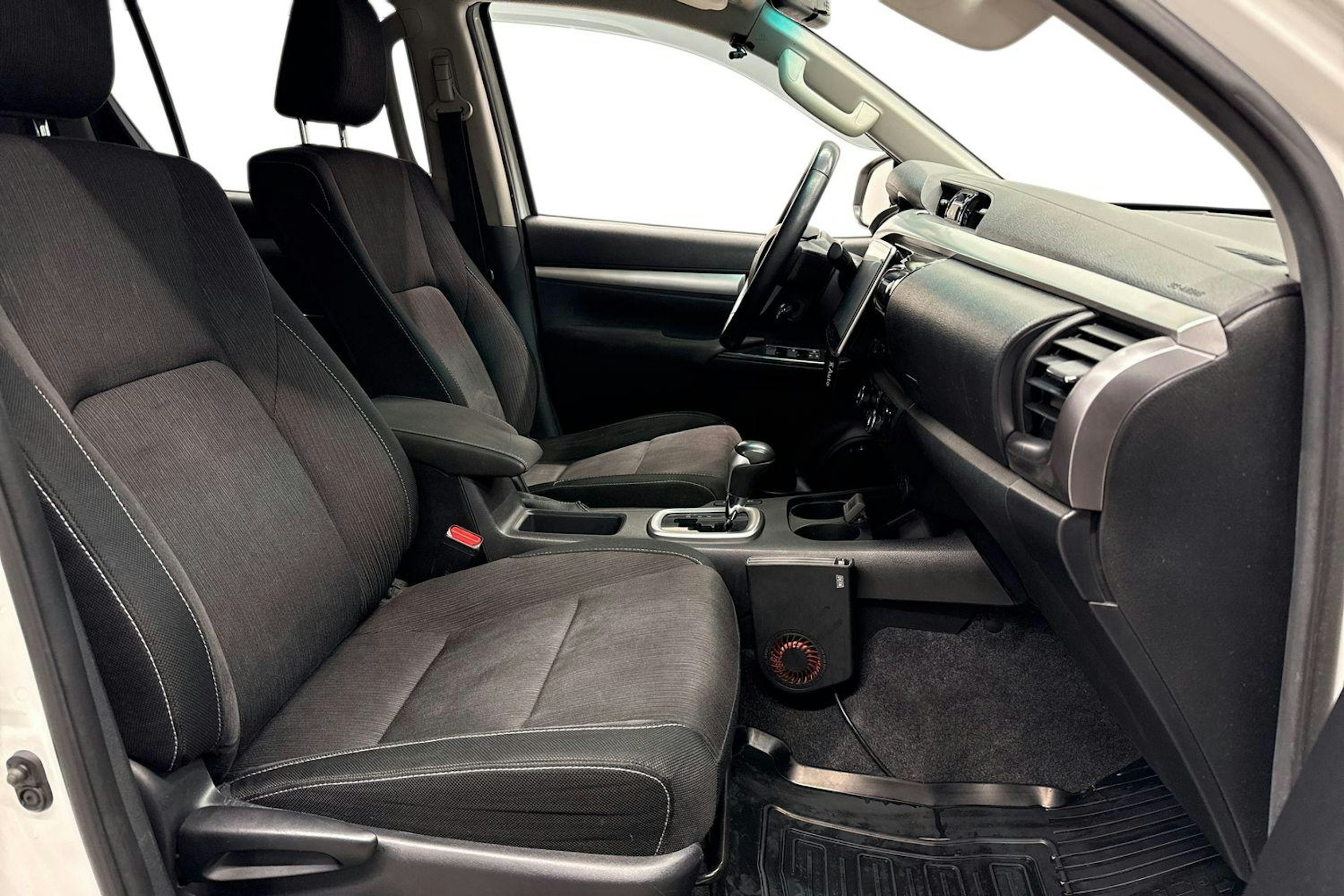 valkoinen Truckmasters OX 4X4 2018 kuva 11.