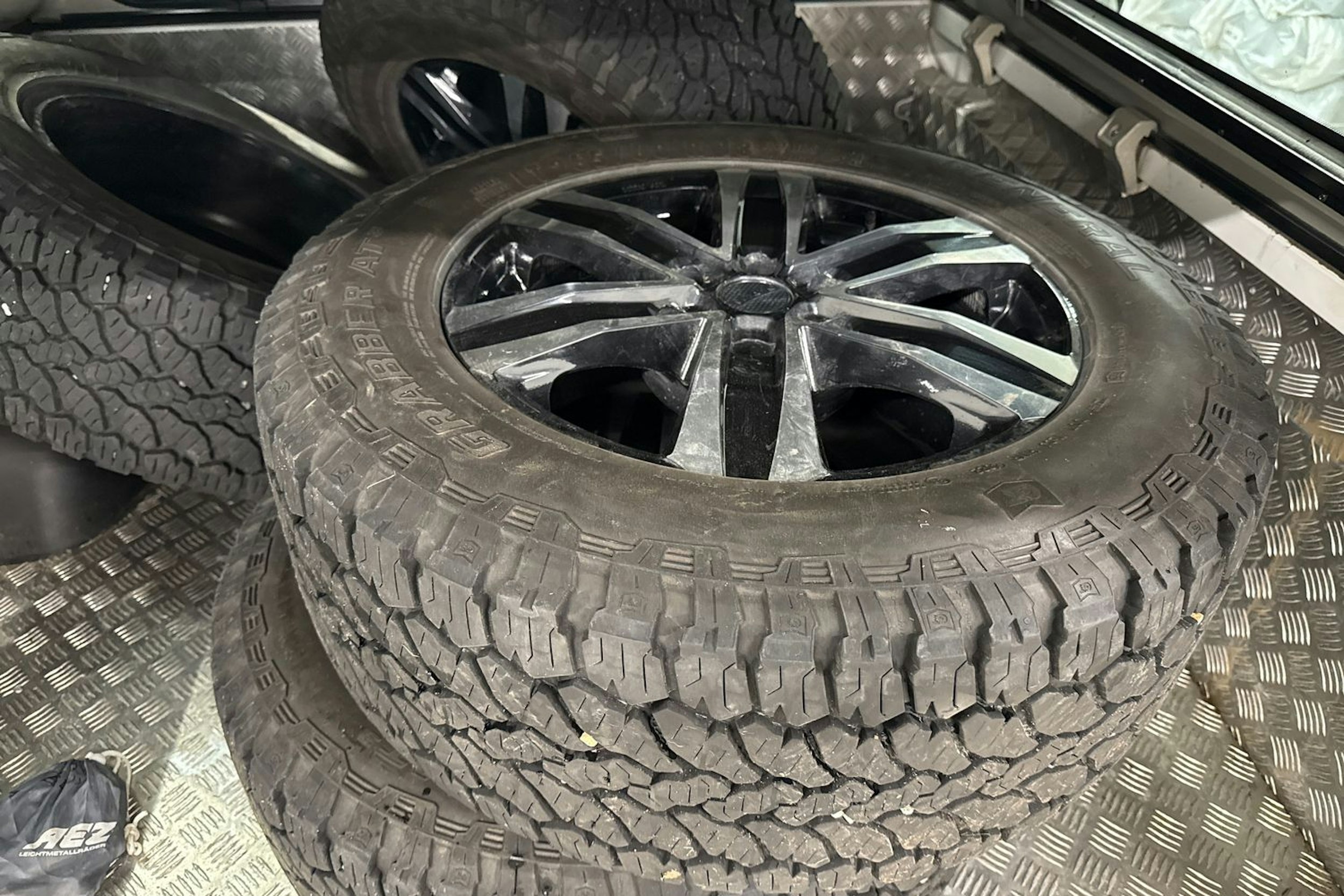 valkoinen Truckmasters OX 4X4 2018 kuva 25.