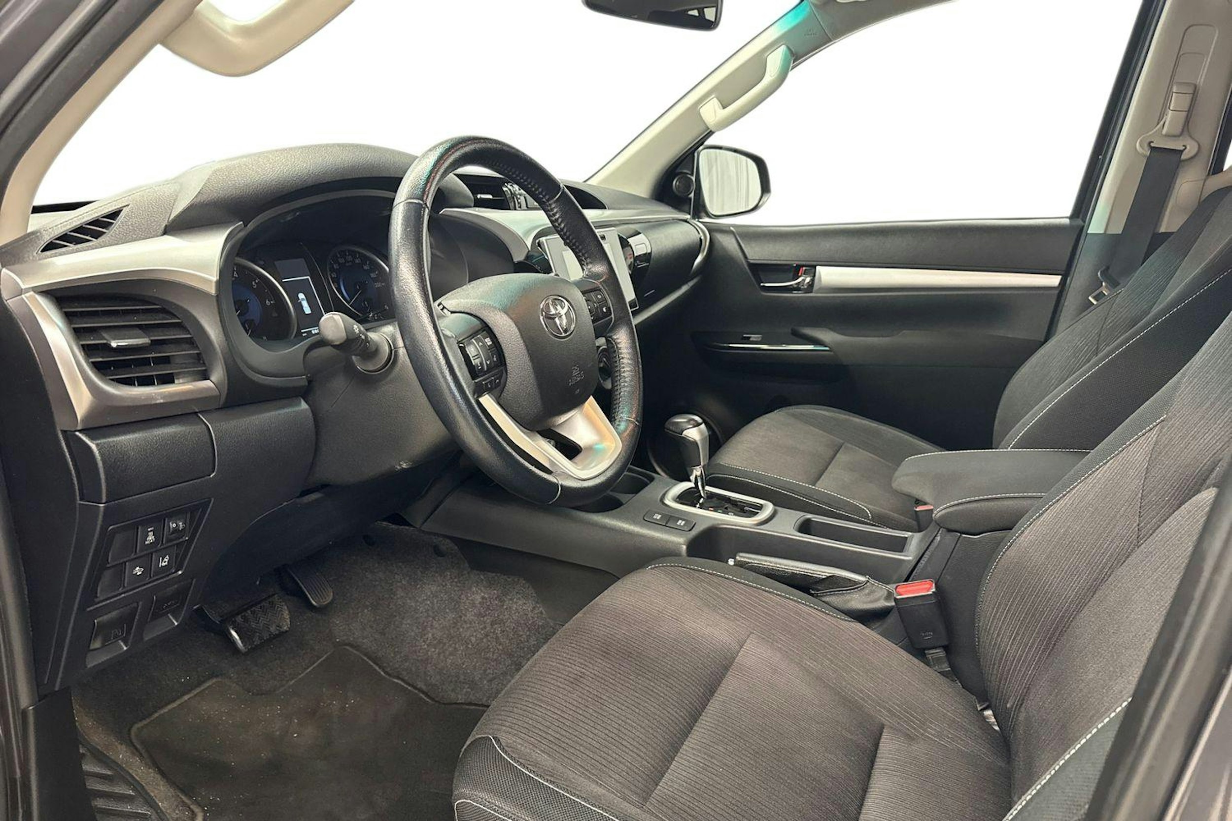 harmaa Truckmasters OX 4X4 2018 kuva 8.