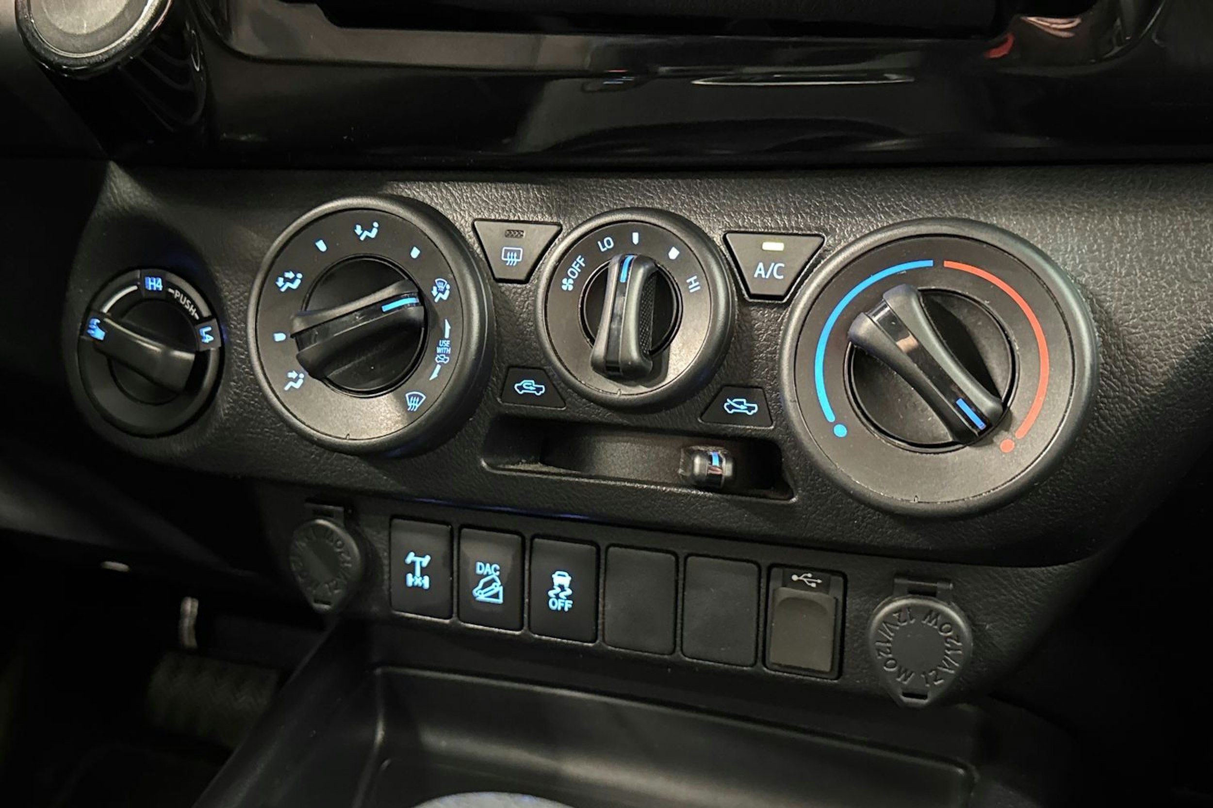 harmaa Truckmasters OX 4X4 2018 kuva 21.