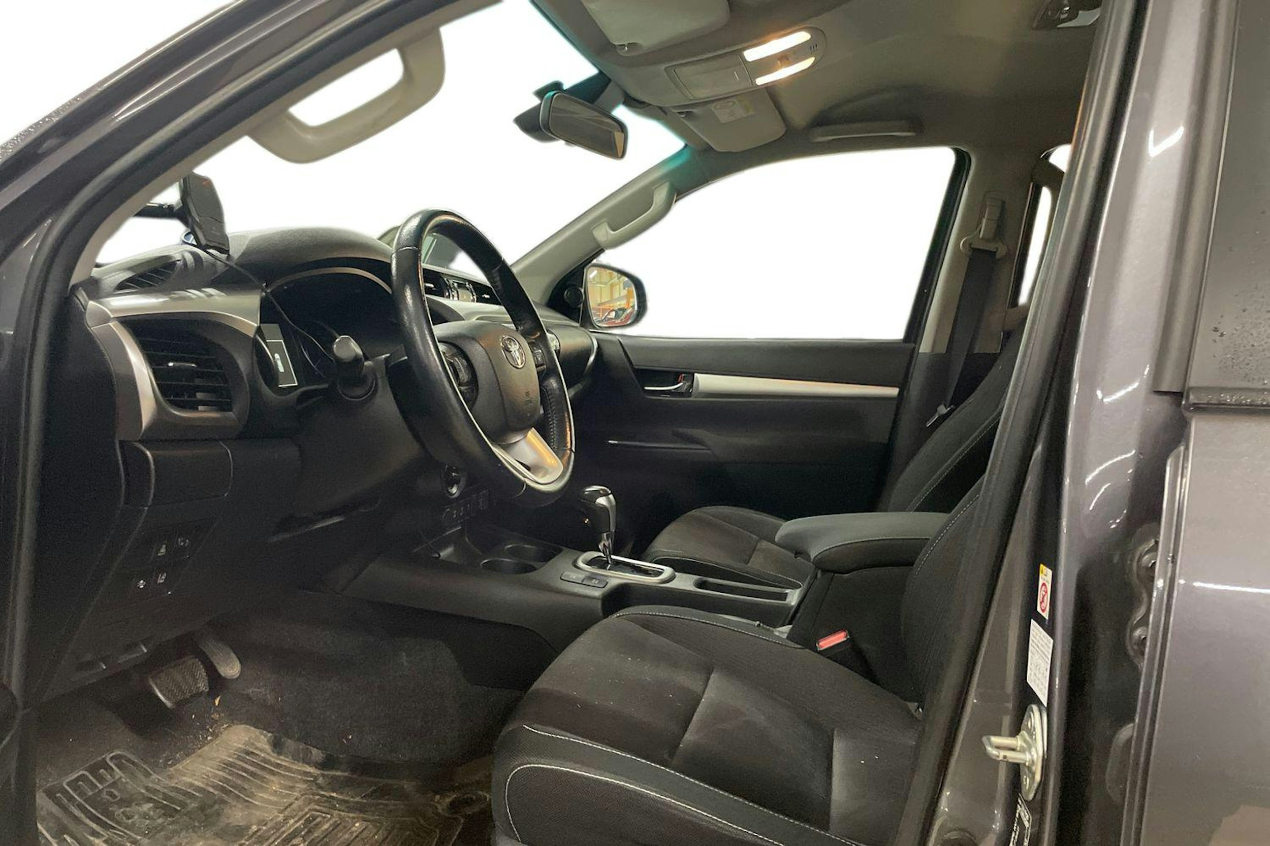 harmaa Truckmasters OX 4X4 2018 kuva 3.
