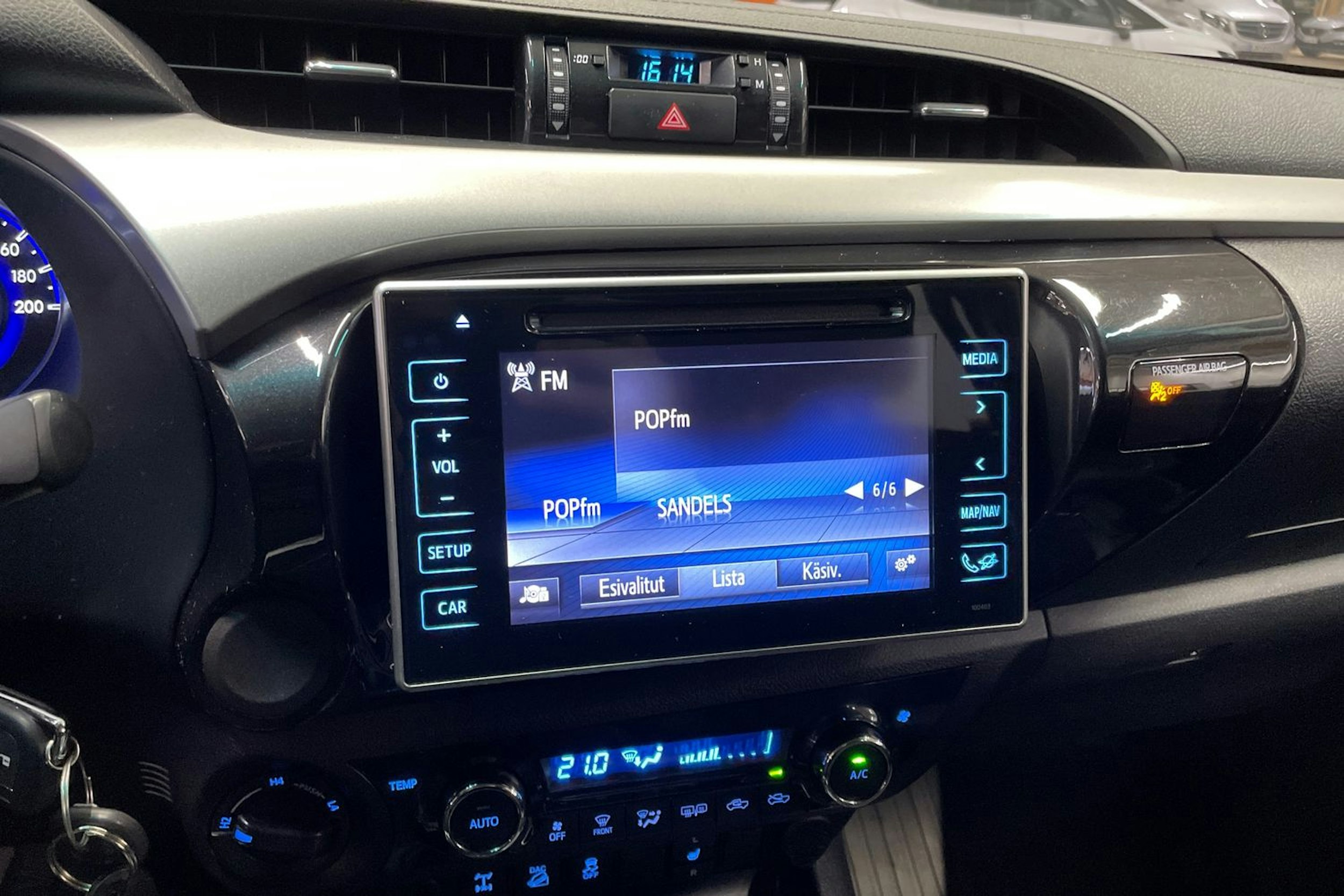 harmaa Truckmasters OX 4X4 2018 kuva 27.