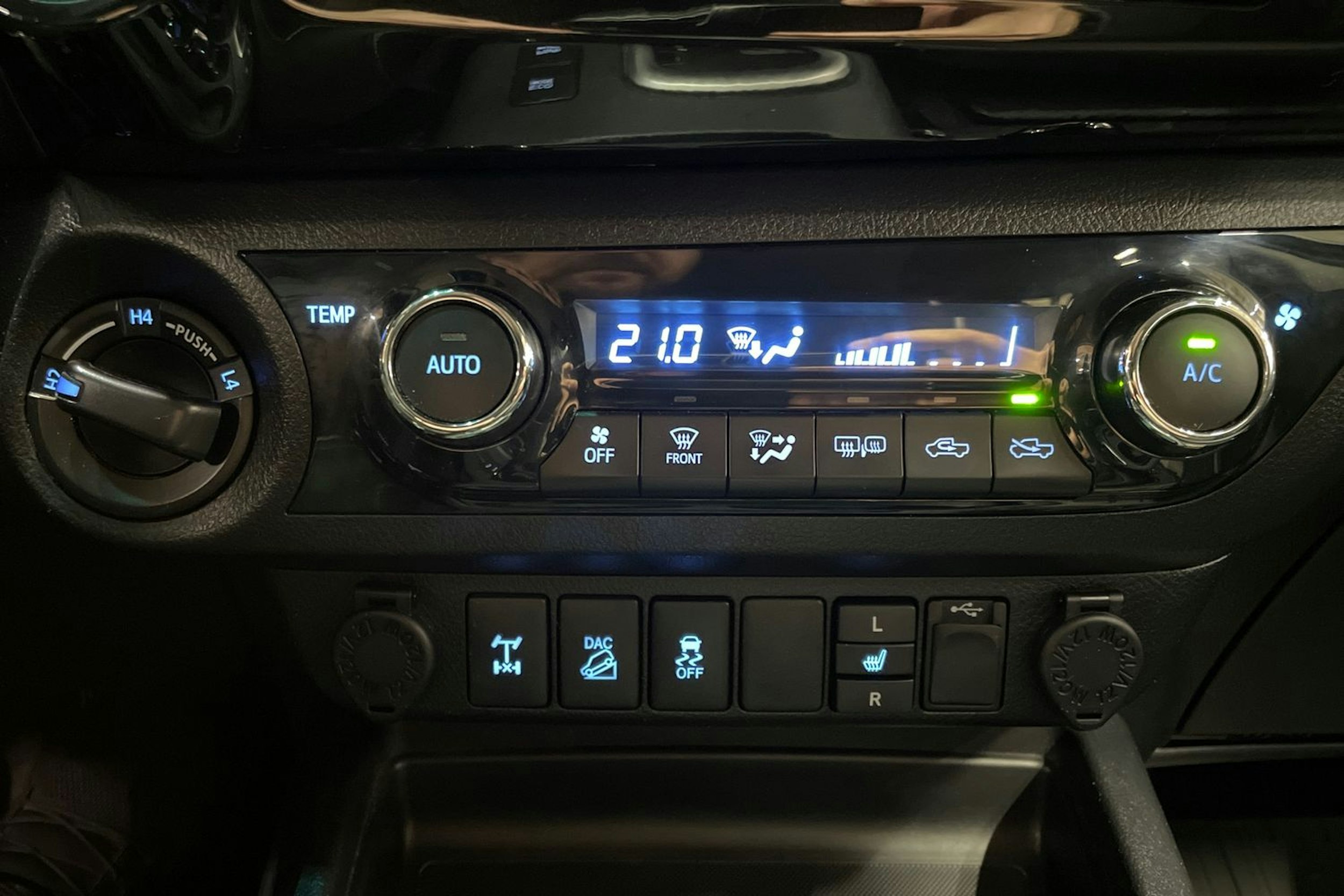 harmaa Truckmasters OX 4X4 2018 kuva 30.