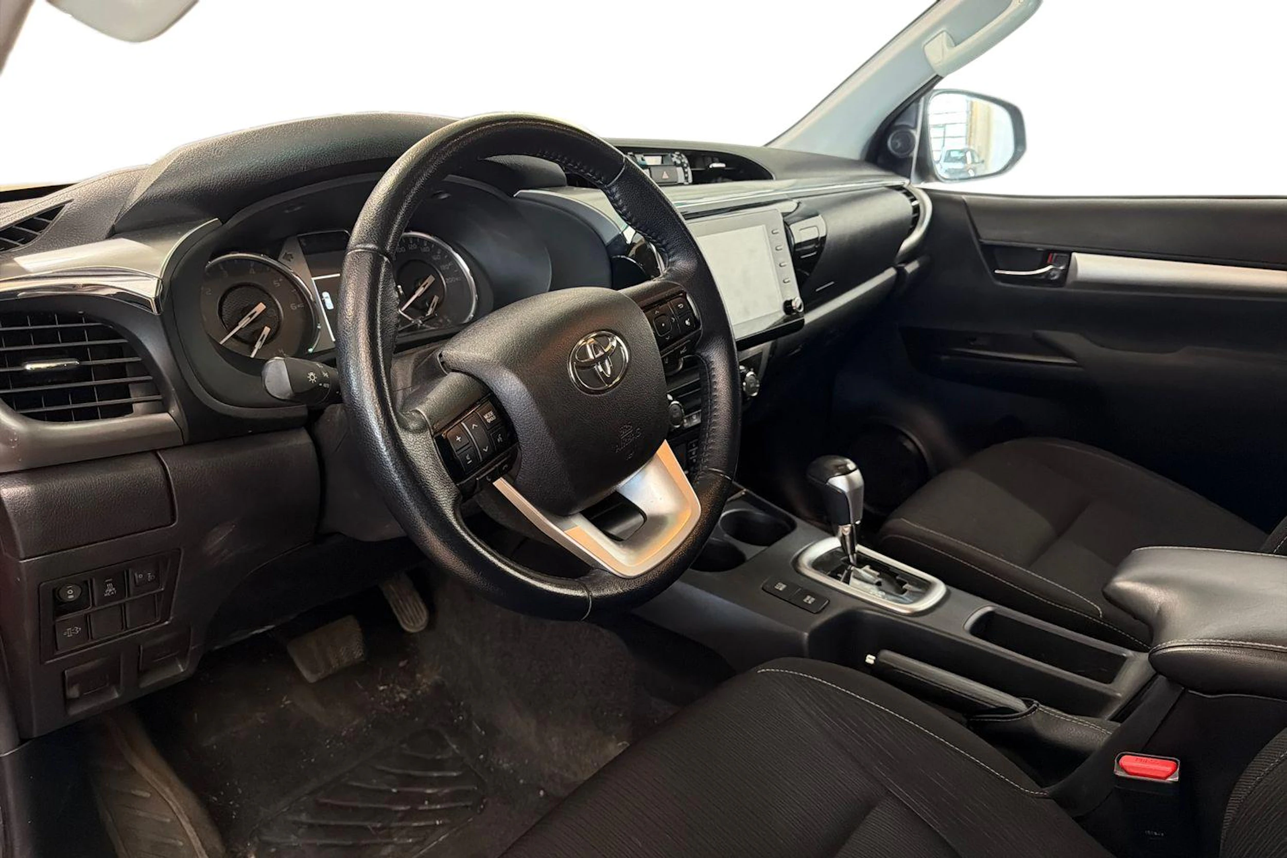 punainen Truckmasters OX 4X4 2021 kuva 3.