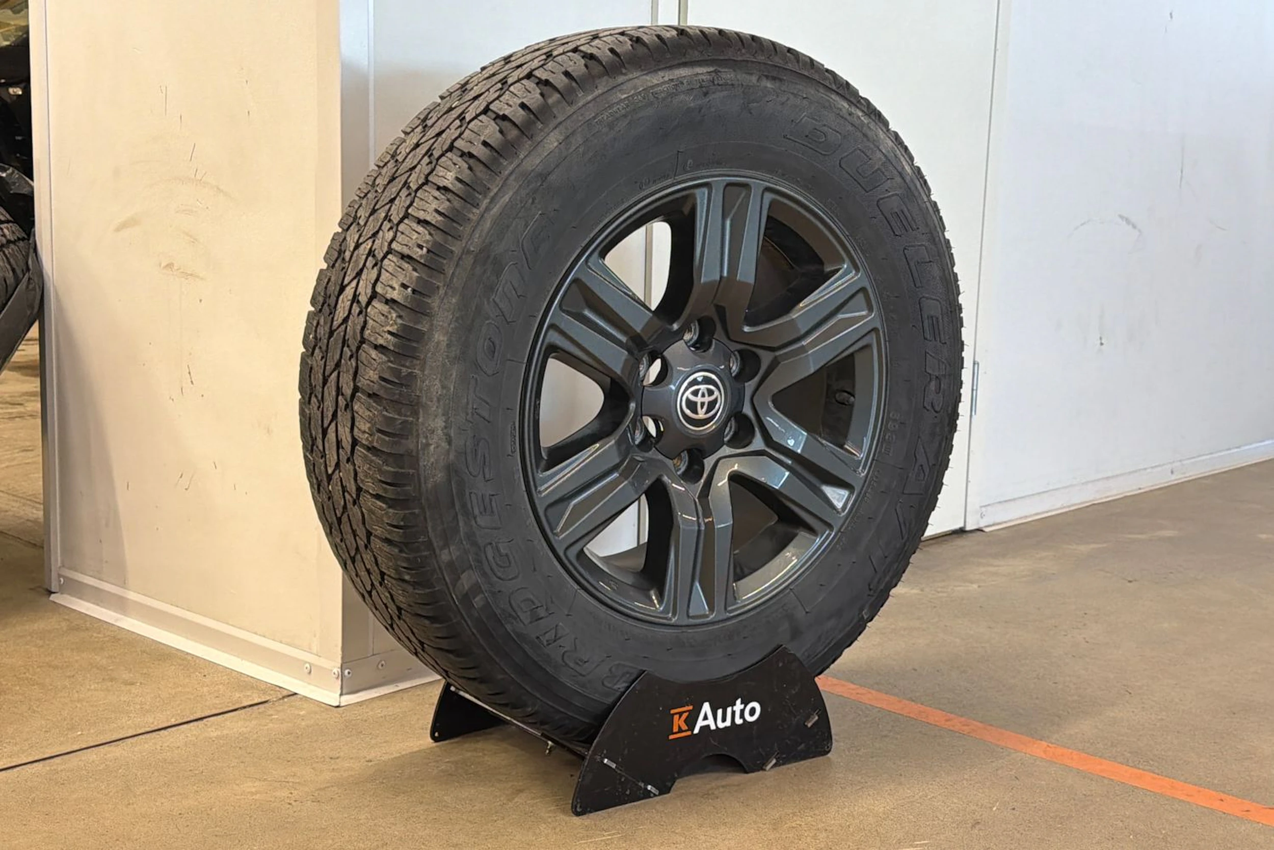 punainen Truckmasters OX 4X4 2021 kuva 33.