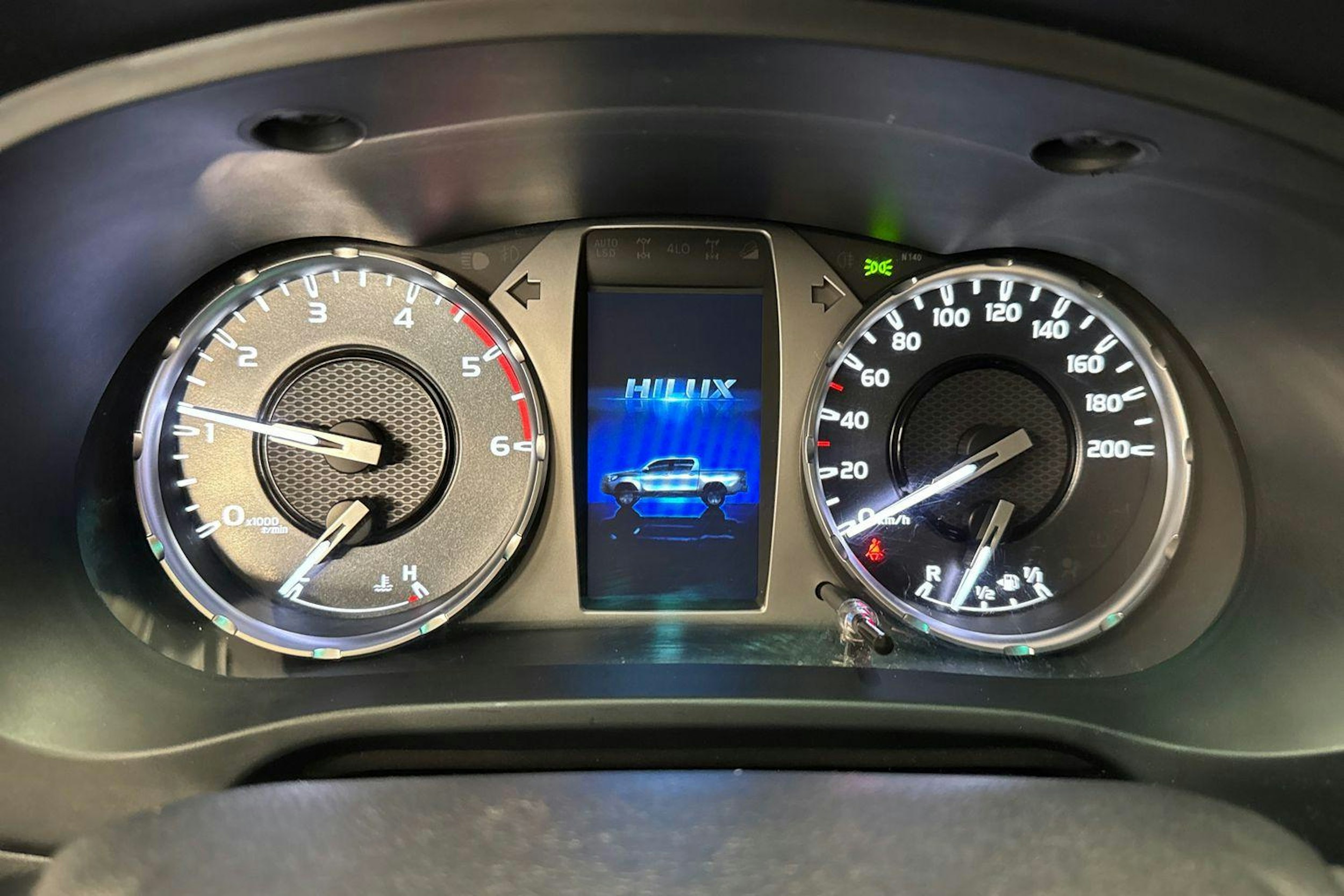 musta Truckmasters OX 4x4 2022 kuva 12.