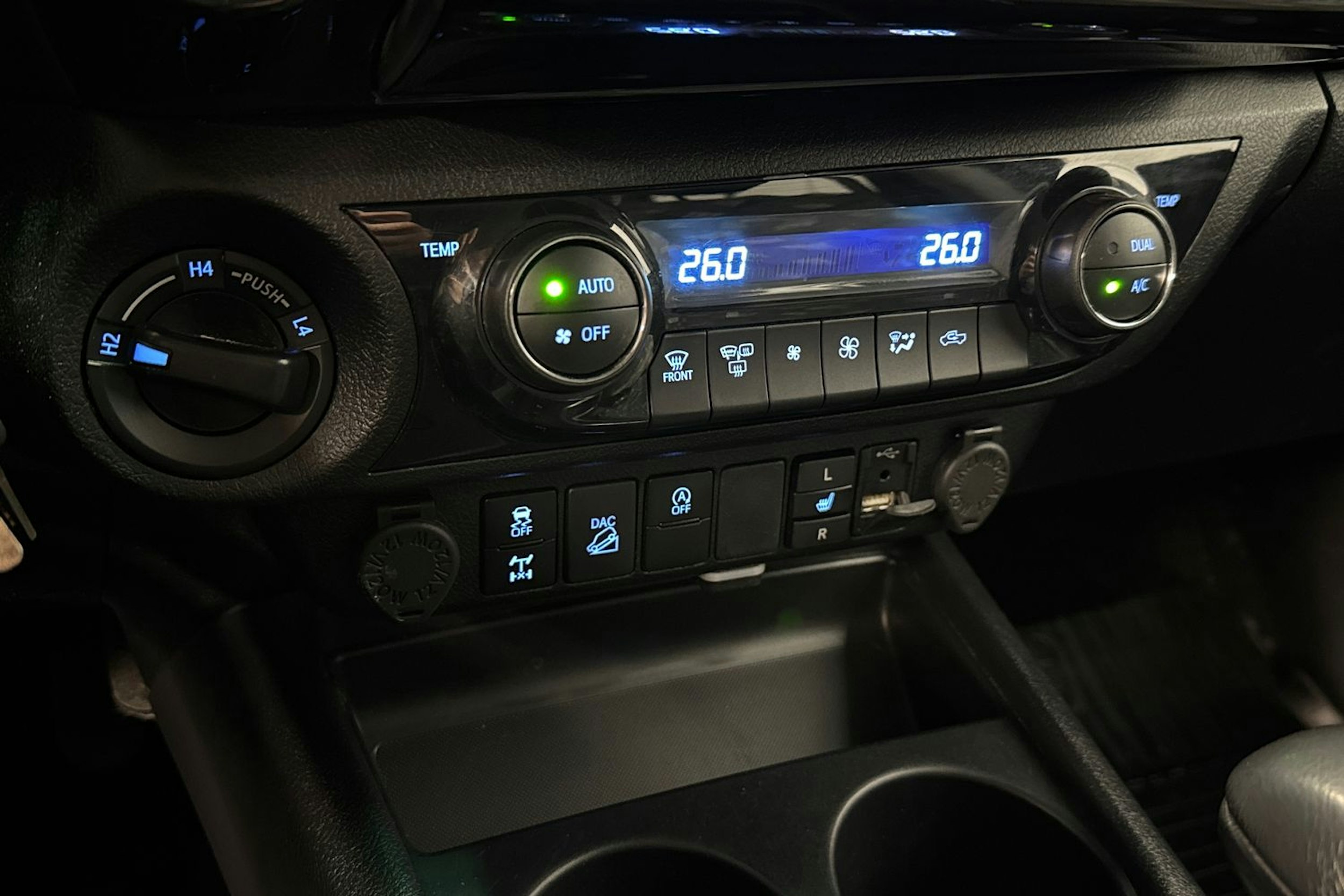 musta Truckmasters OX 4x4 2022 kuva 15.