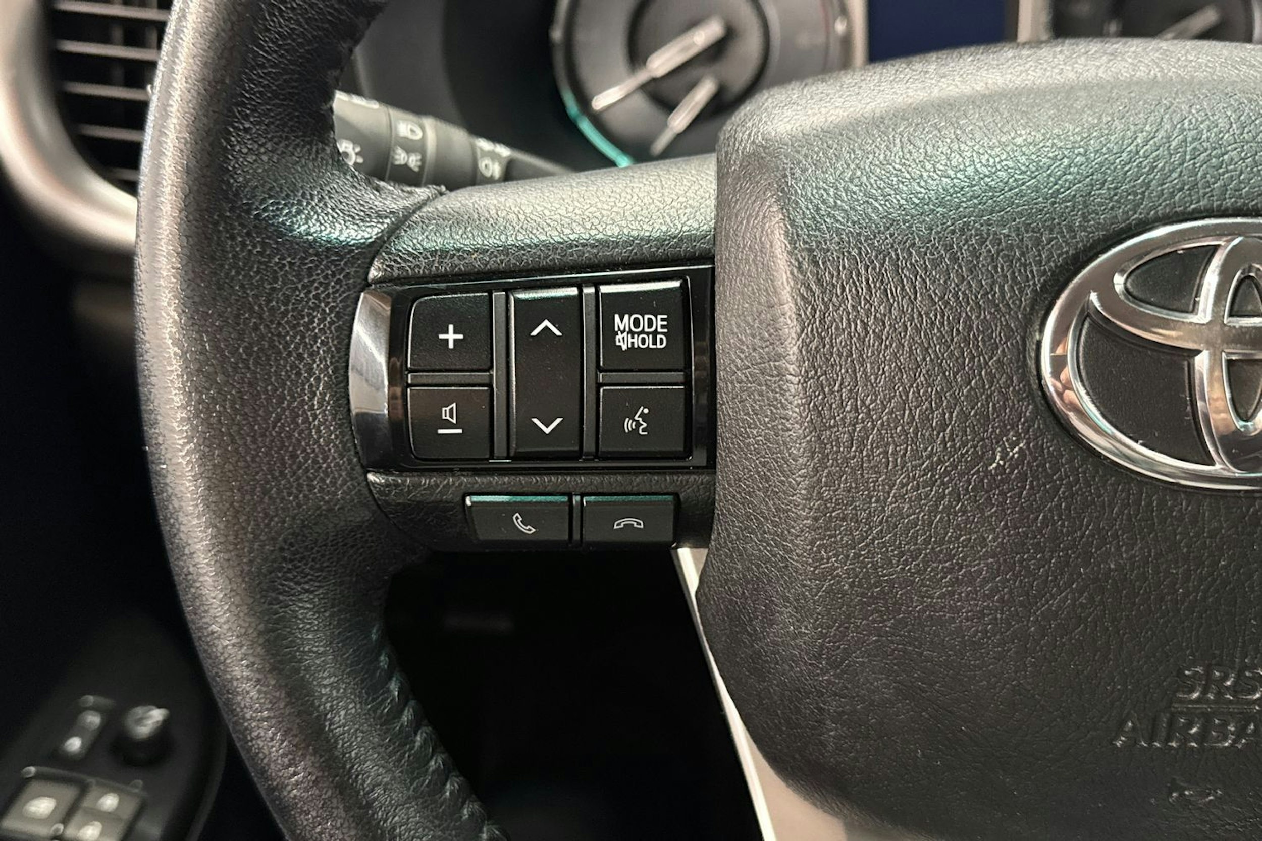 musta Truckmasters OX 4x4 2022 kuva 16.