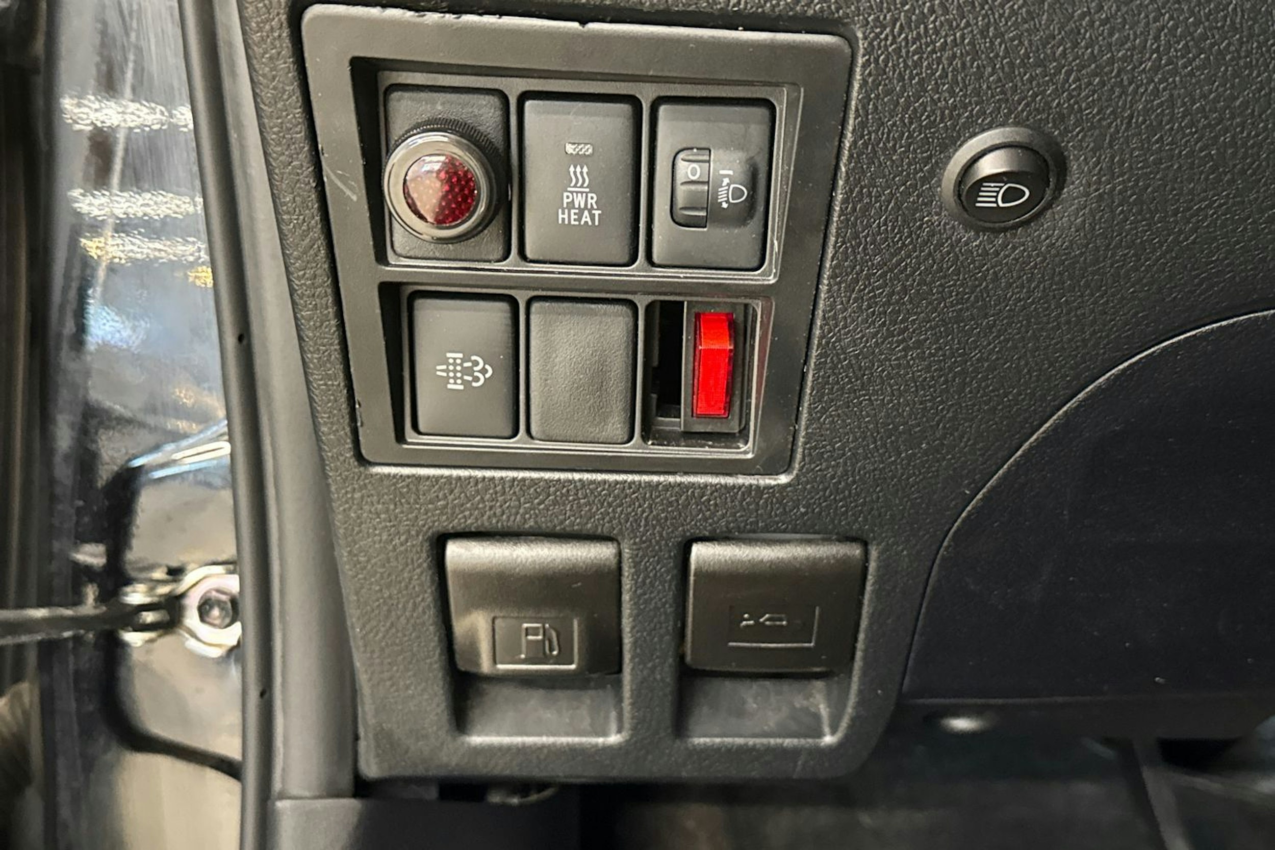 musta Truckmasters OX 4x4 2022 kuva 18.