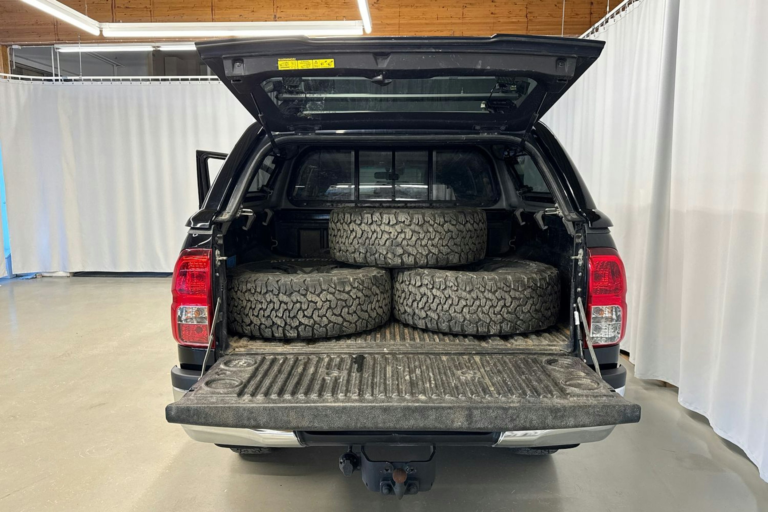 musta Truckmasters OX 4x4 2022 kuva 23.