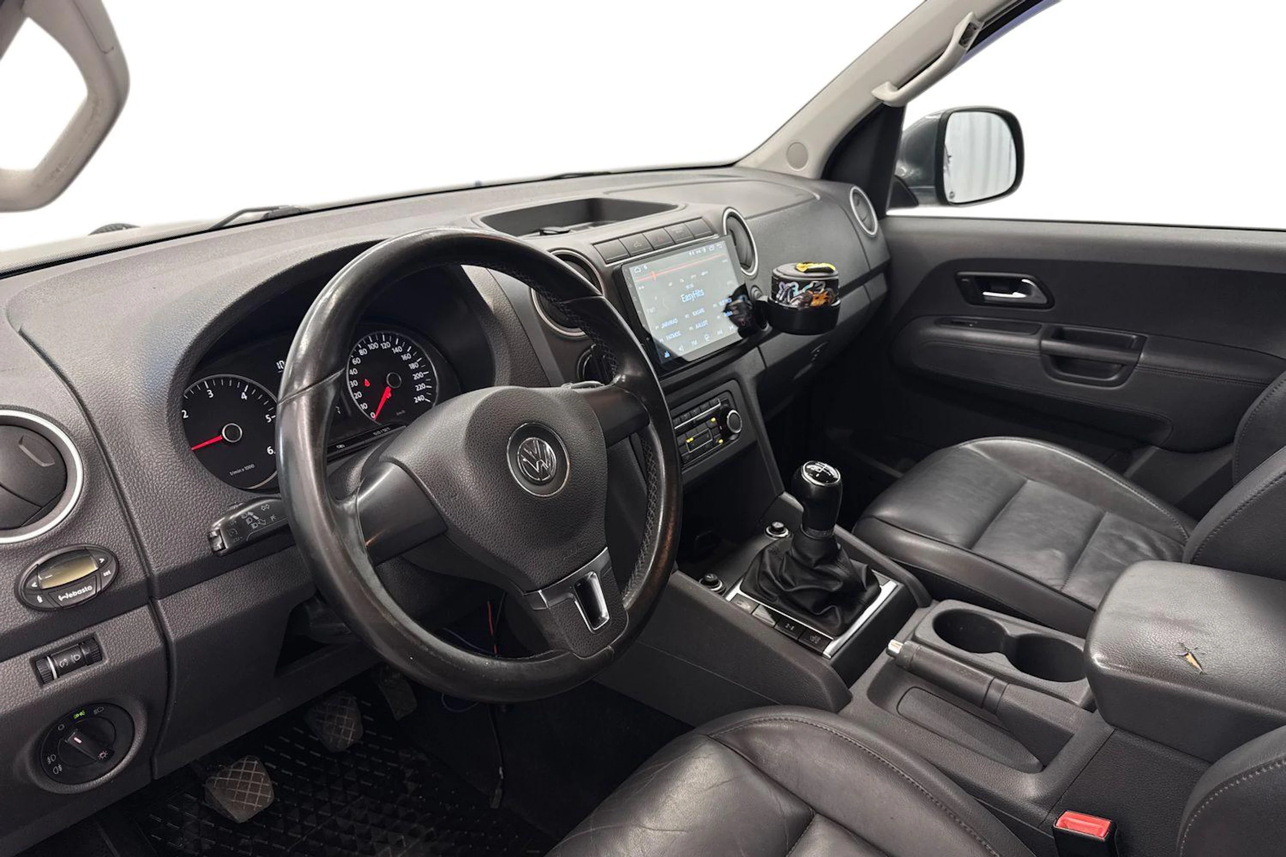 harmaa Volkswagen Amarok 2011 kuva 6.
