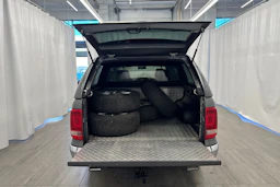 harmaa Volkswagen Amarok 2011 kuva 20.