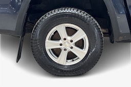 Harmaa Volkswagen Amarok 2011 kuva 12.