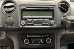 Harmaa Volkswagen Amarok 2011 kuva 13.