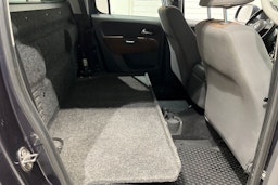 Harmaa Volkswagen Amarok 2011 kuva 17.