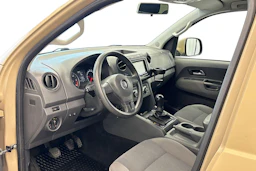 valkoinen Volkswagen Amarok 2011 kuva 6.