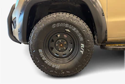 valkoinen Volkswagen Amarok 2011 kuva 9.