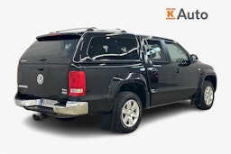 musta Volkswagen Amarok 2011 kuva 2.