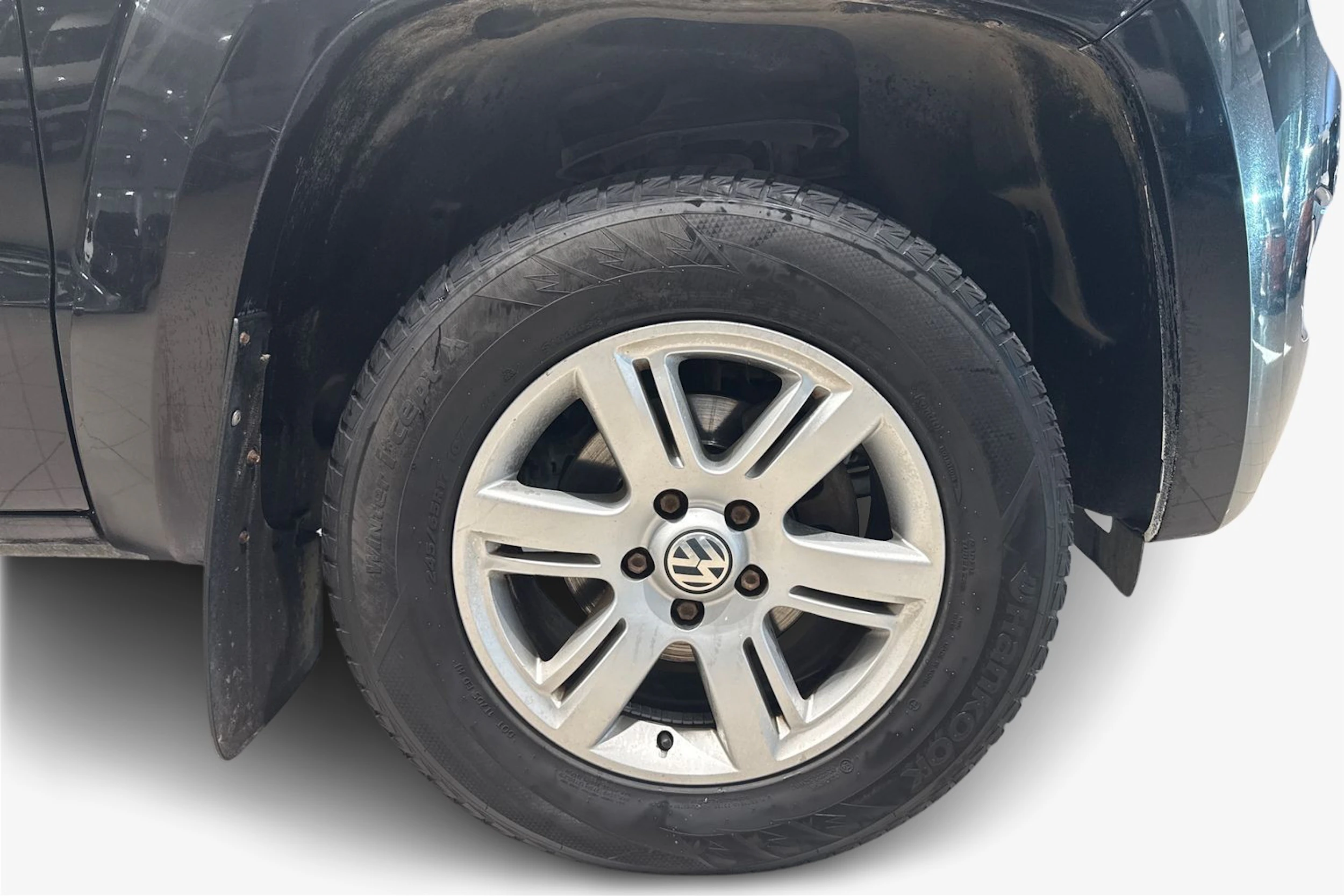 musta Volkswagen Amarok 2011 kuva 12.