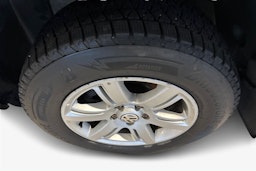 Musta Volkswagen Amarok 2012 kuva 12.