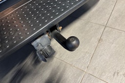 Musta Volkswagen Amarok 2012 kuva 15.