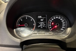 Musta Volkswagen Amarok 2012 kuva 17.