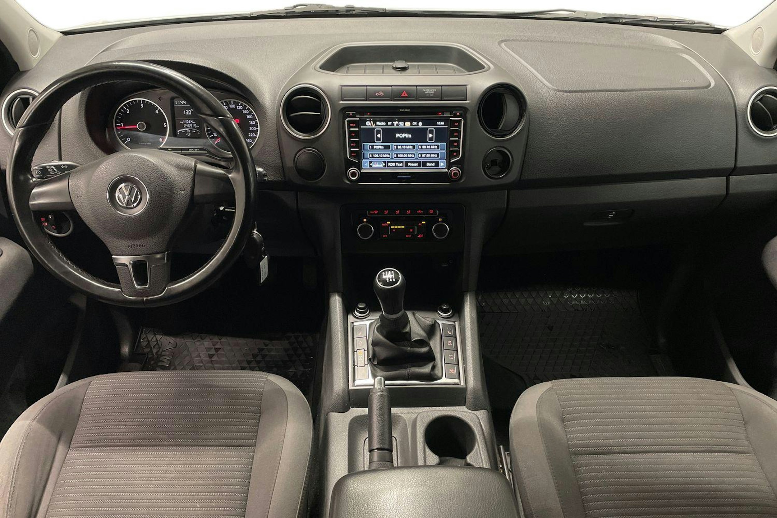 valkoinen Volkswagen Amarok 2012 kuva 12.