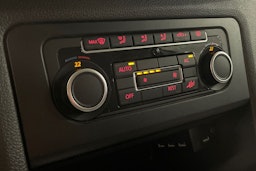 valkoinen Volkswagen Amarok 2012 kuva 20.