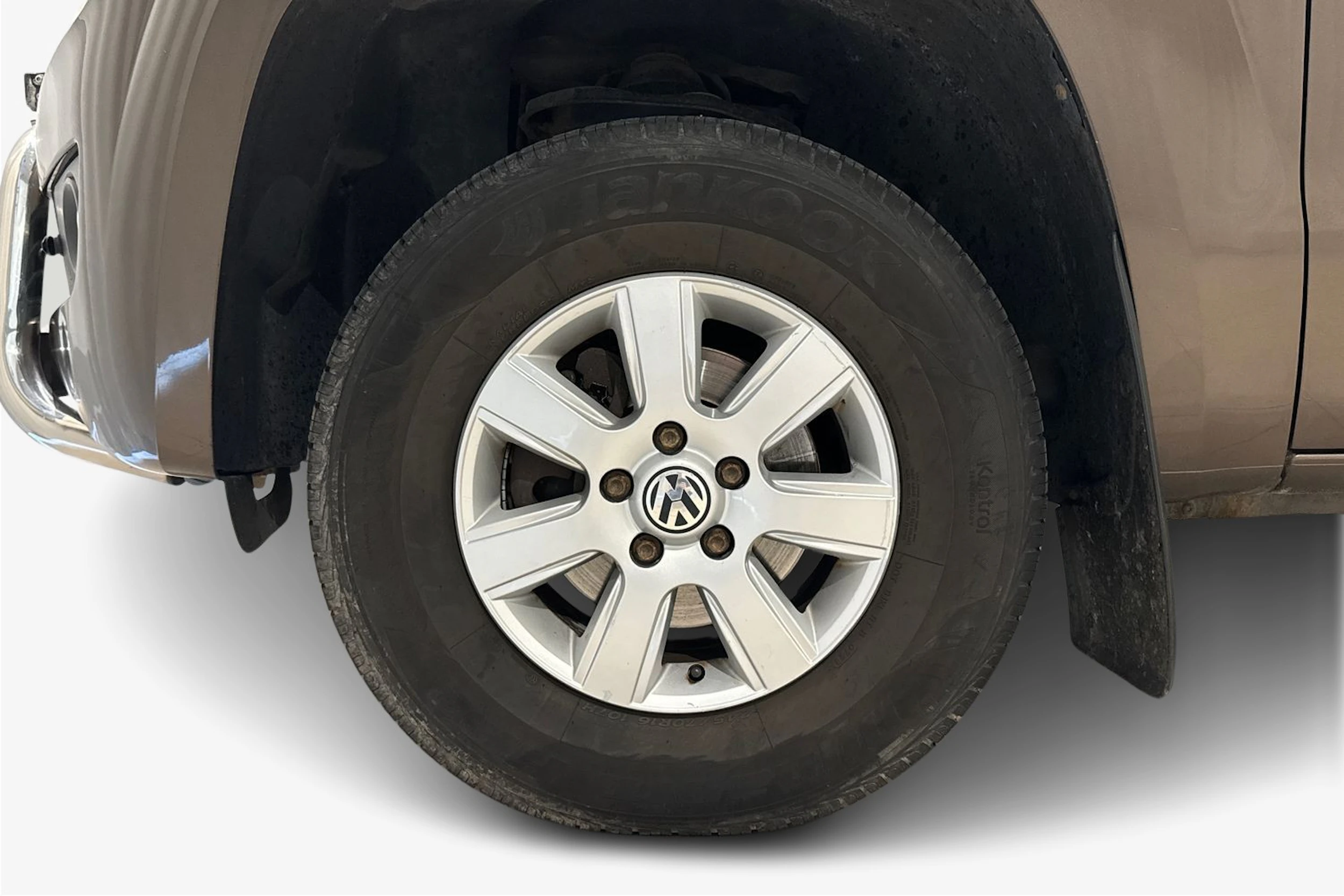 ruskea (beige) Volkswagen Amarok 2012 kuva 9.